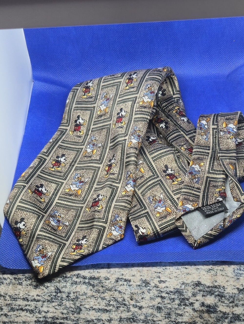 Vintage Mickey & Co Atlas Design Silk Tie Mickey Donald Duck Brown Beige Sweden